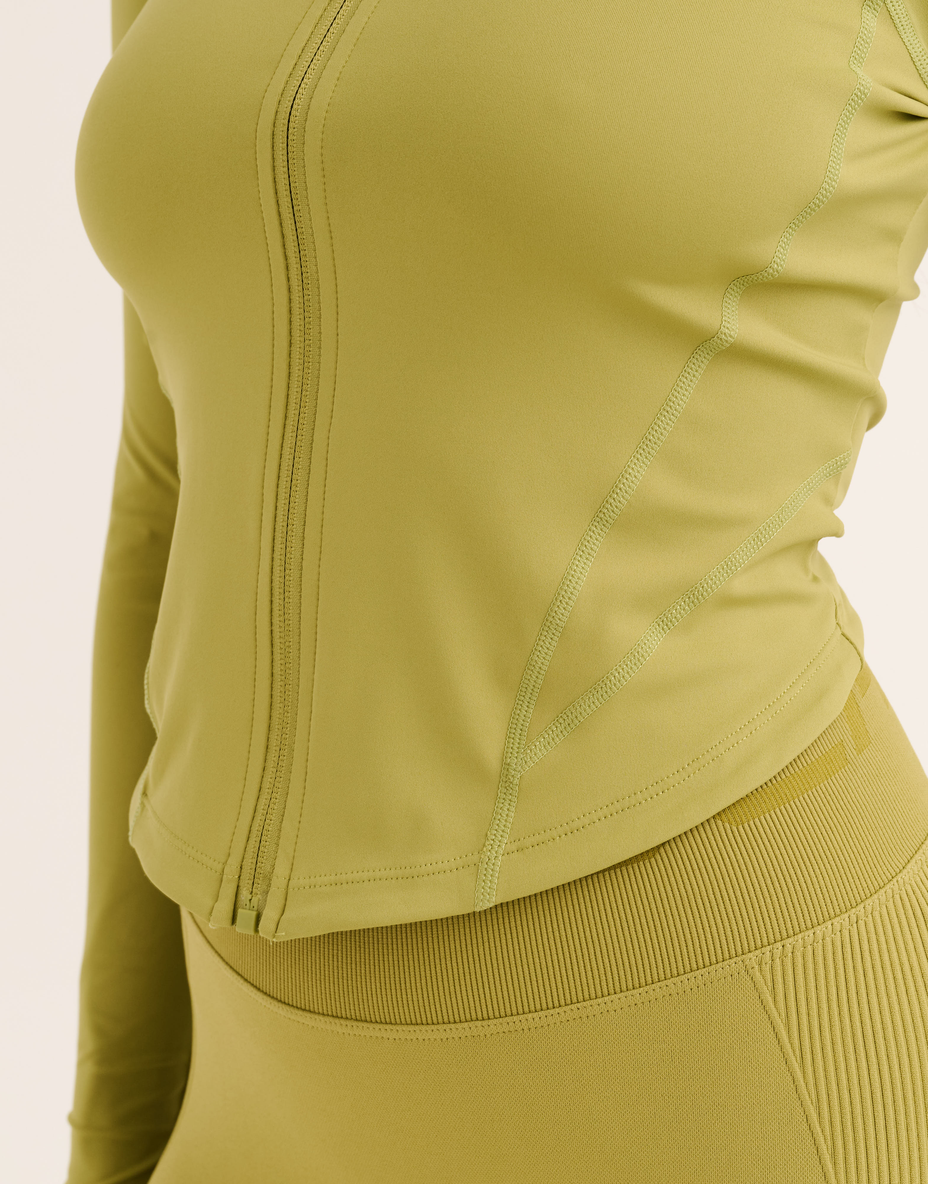 Athlete Crop Jacket - Olive