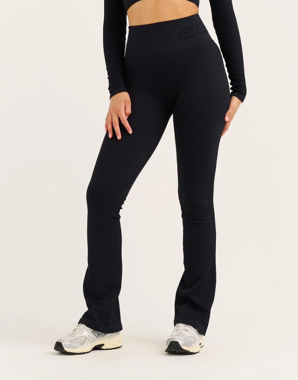 Arise Comfort Flare Leggings V2 - Stealth Black